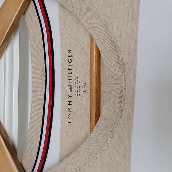 Tommy Hilfiger Men's T-Shirt *Brand New without Tags* - Picture 3 of 4